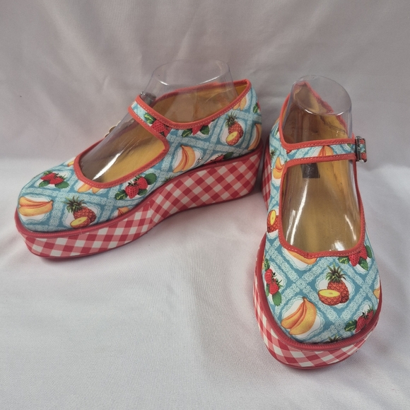 Hot Chocolate Design Shoes - Hot Chocolate Design Shoes Kitsch Picnic Platforms HCD Size 8 EU 38